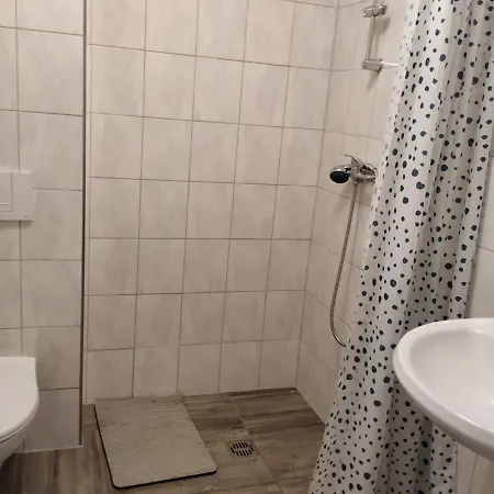 Mehrfamilien Haus Apartment *