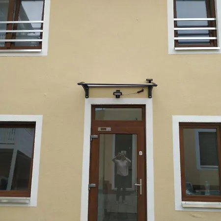 Mehrfamilien Haus Apartment *